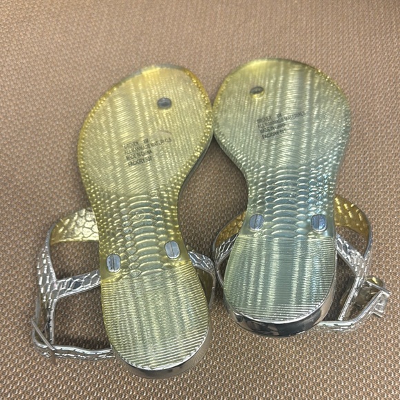 Steve Madden Metallic Textured Sandals - Picture 3 of 5